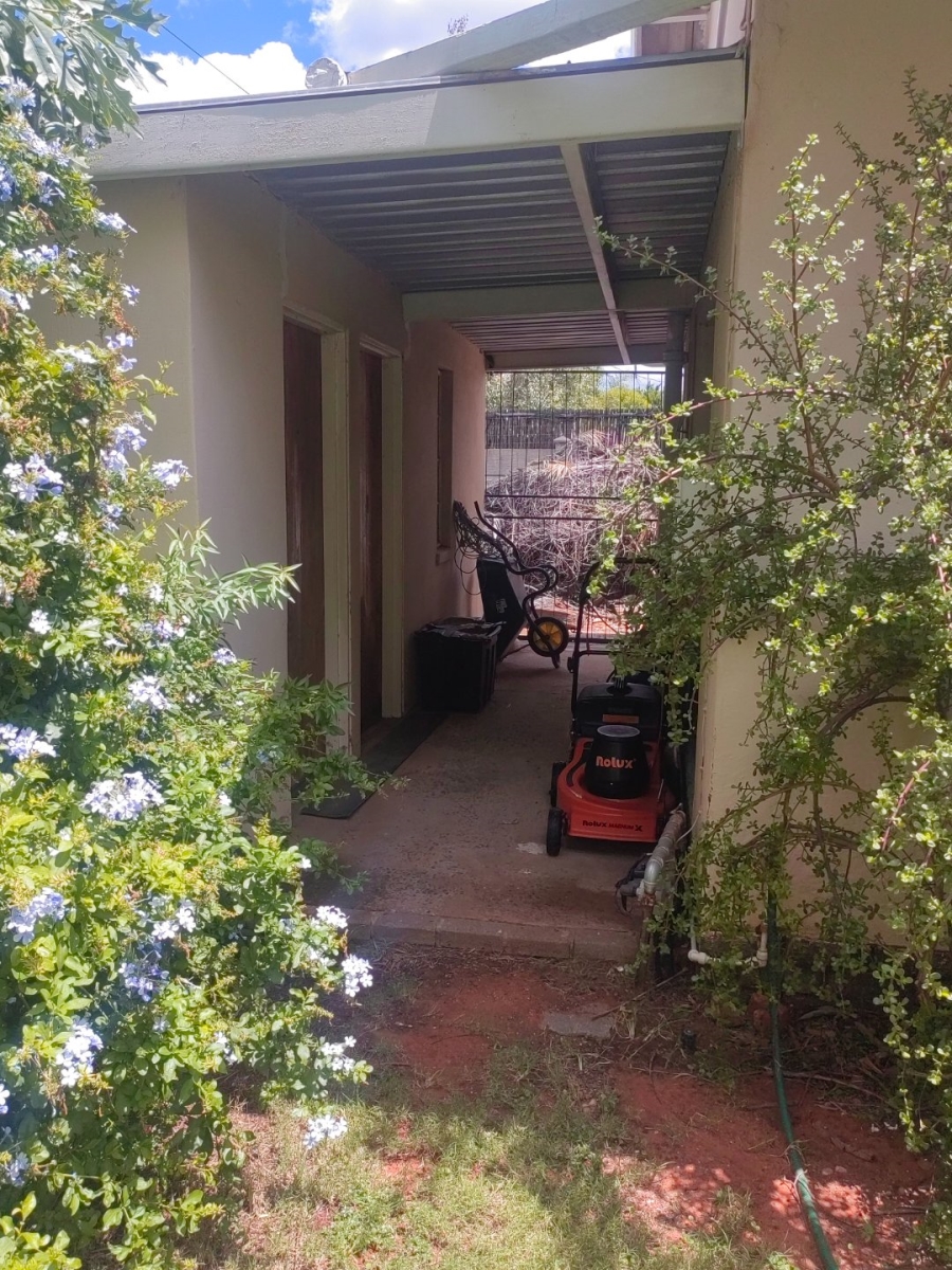  Bedroom Property for Sale in Monument Heights Northern Cape